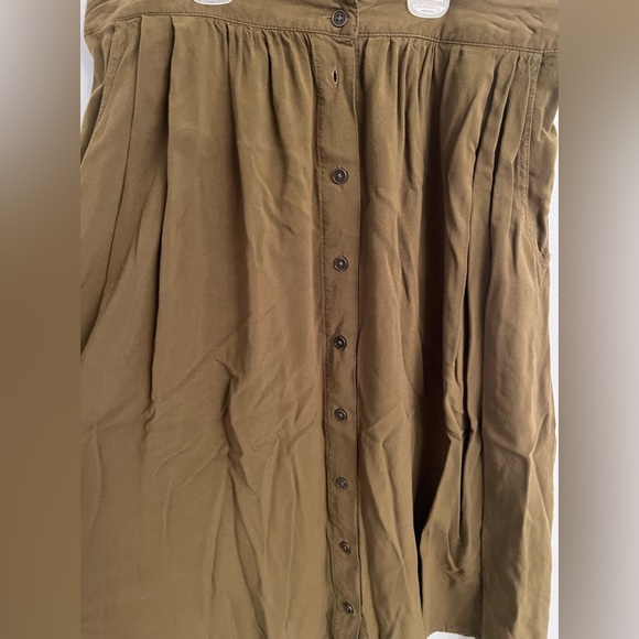FOREVER 21 Women’s Olive Green Midi Skirt - Picture 2 of 5